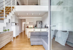 Spacious and Bright Loft - Fondazione Prada